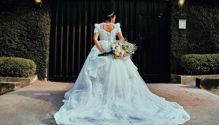 Things to Know Before Selecting A Flower Dress for The Wedding